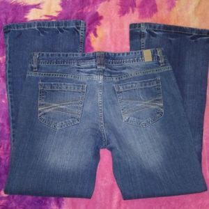 Maurices "Molli Flare" 7/8 Short EUC!!